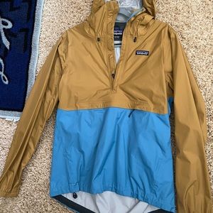 patagonia windbreaker/rain jacket